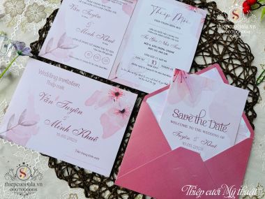 Thiệp cưới sang trọng giấy mỹ thuật cao cấp màu hồng TTK
