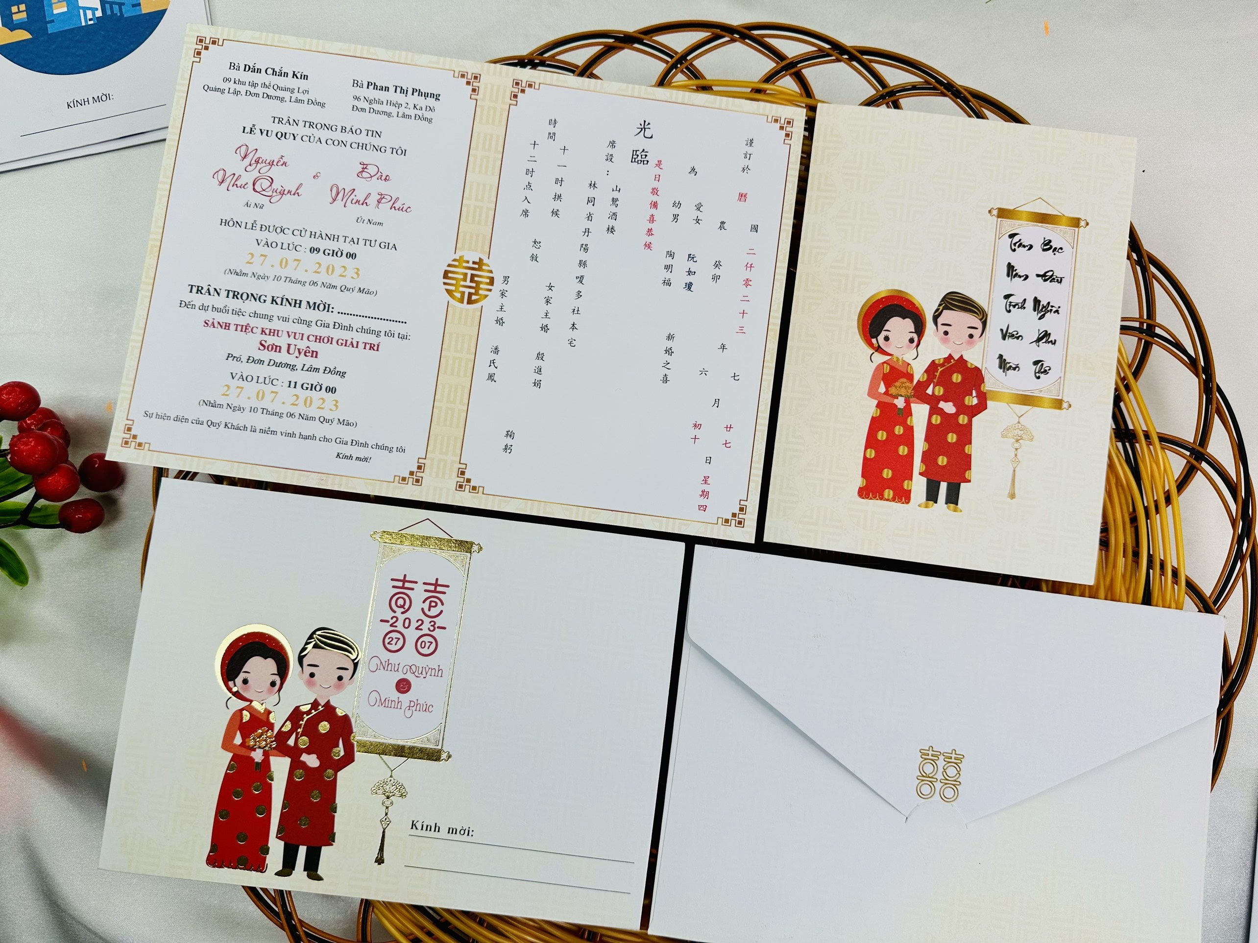 Dịch vụ in thiệp cưới tiếng Hoa là một dịch vụ cung cấp thiệp cưới được in bằng ngôn ngữ tiếng Hoa. Đây là một lựa chọn phổ biến cho cặp đôi có nguồn gốc Trung Quốc hoặc muốn tạo ra một không gian đẹp và truyền thống cho ngày cưới của mình.